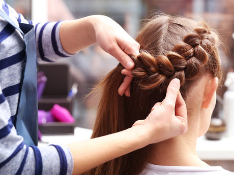 Cosmetologist