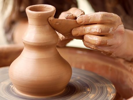 Firing pottery/ ceramics