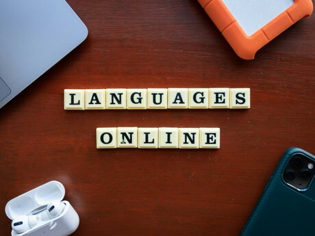 I will teach you to speak Hindi