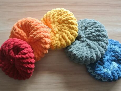 Beginner Guide to Peg Loom Knitting
