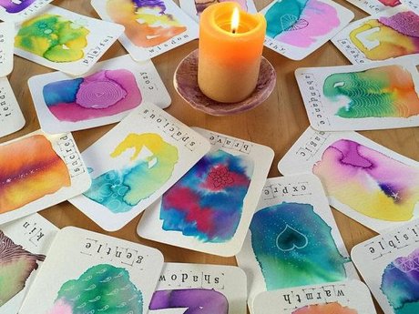 Virtual Oracle Card Readings