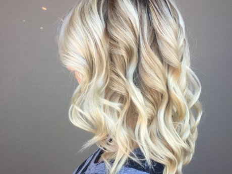 Experienced cosmetologist