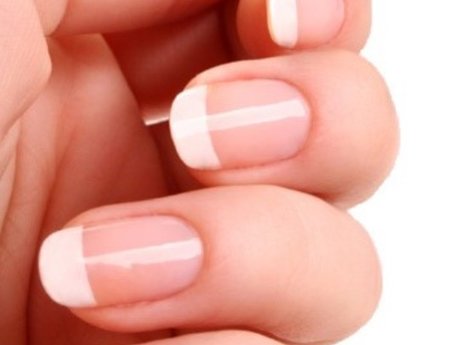 French Manicure Tutorial 